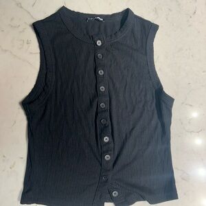 Fashion Nova Ribbed Button-Up Crop Top – Black